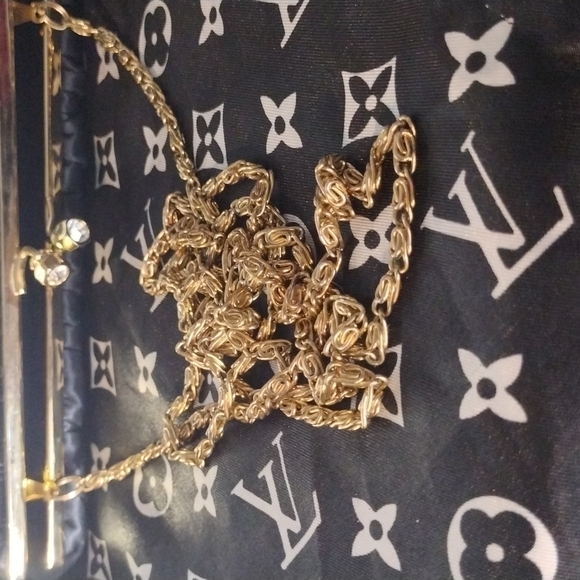 NWOT Nordstrom vintage clutch with gold - Picture 9 of 9